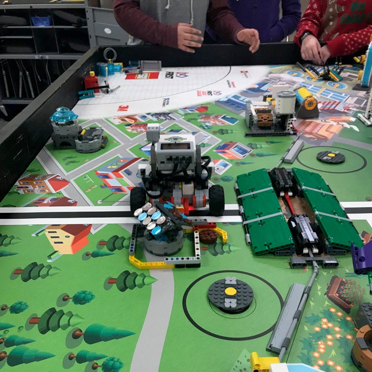 Lego Robot Arena